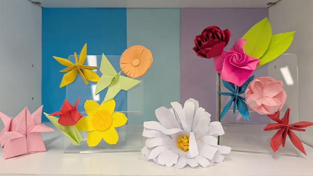 Paper Flowers tile